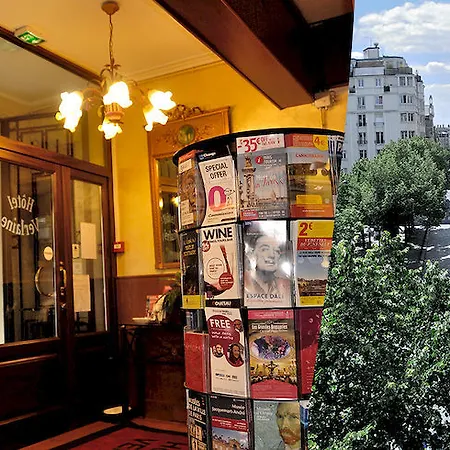 Verlaine Hotel 2*